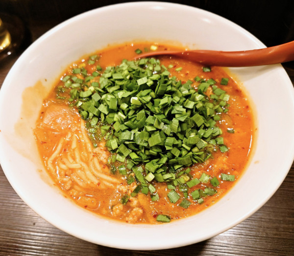 「勝浦式担々麺」@麺処 じもん 駒込店の写真