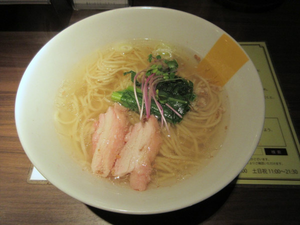 「塩生姜らー麺（950円）」@塩生姜らー麺専門店MANNISHの写真