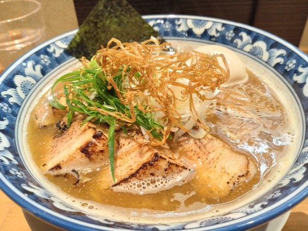 「特製煮干し醤油らぁ麺大盛」@麺処 桂の写真