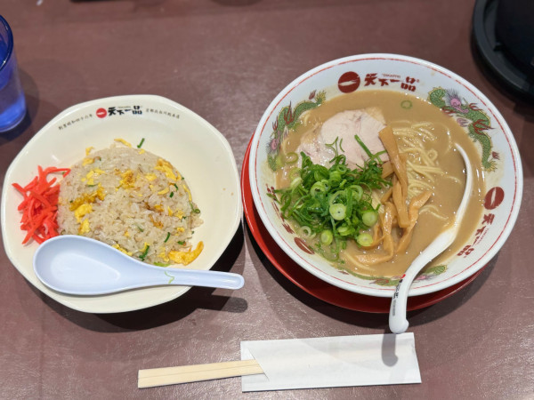 「チャーハン定食(こってり.半チャーハン)1320円」@天下一品 高円寺店の写真