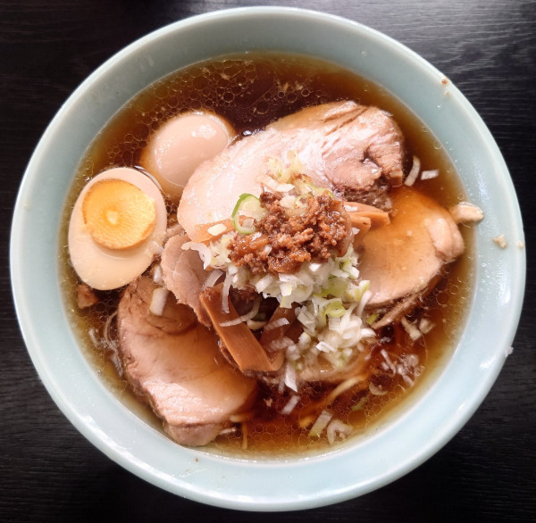 「半ラーメン+チャーシュー+味玉」@5匹のこぶたの写真