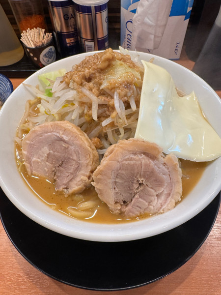 「ラーメン チーズ」@豚のトリコの写真