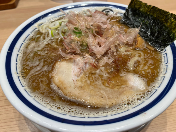 「中華そば」@らーめん玉 田町店の写真