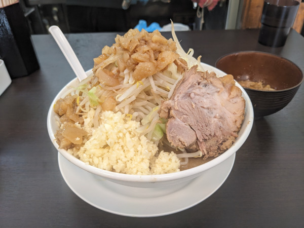 「らーめん（豚1枚）全まし　900円」@ラーメンたかしの写真