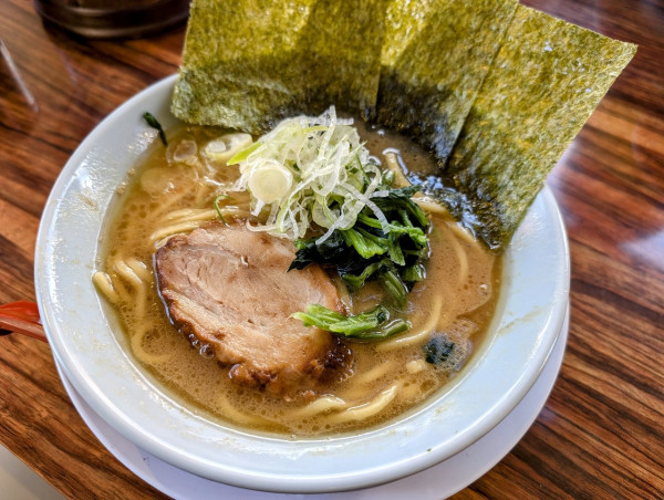 「豚骨ラーメン(醤油)850円」@清六家 結城店の写真