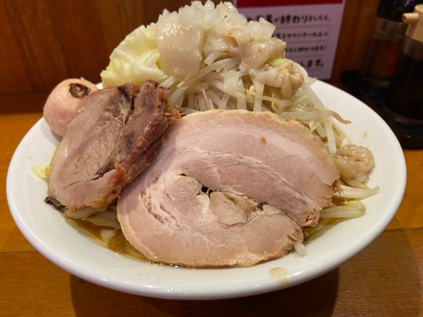 「ラーメン（ｶﾀﾒ ﾔｻｲ多め ｱﾌﾞﾗ多め）」@ウチデノコヅチの写真