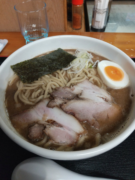 「濃厚中華そば」@つけ麺 中華そば 佐とうの写真