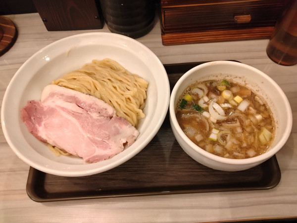 「昆布水つけ麺¥500-(開店祝い半額)」@麺や 海姫の写真
