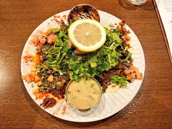 「4種フォレスト盛りカレー、など」@東京間借りカレー シモカワスパイス 新宿店の写真