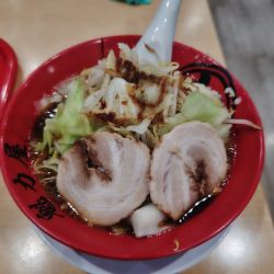 にんにく背脂漆黒醤油らーめん(980円)