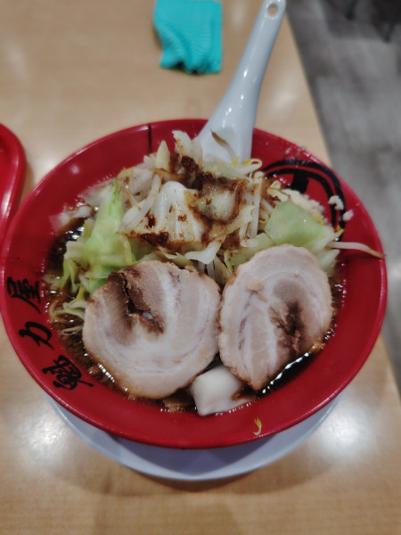 「にんにく背脂漆黒醤油らーめん(980円)」@京都北白川 ラーメン 魁力屋 イオンモールむさし村山店の写真