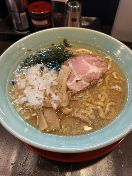 「背脂煮干しラーメン」@まるふじ食堂の写真