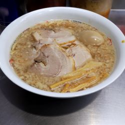 チャーシュー麺1300円+味玉100円