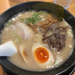 味玉入りラーメン＋替玉（1玉無料）