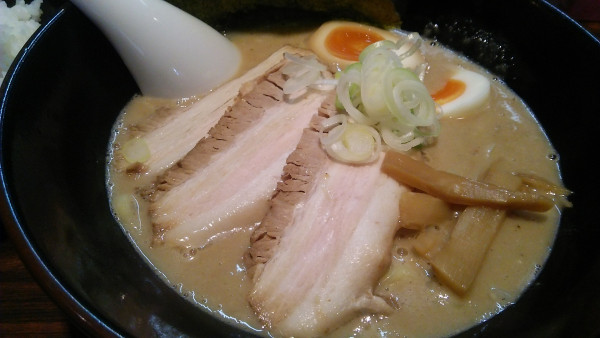 「味噌 900円＋ライス100円」@ラーメン長山の写真