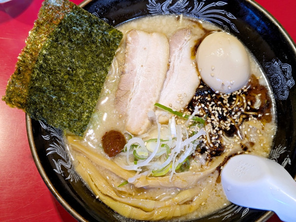 「豚骨味玉＋メンマ」@らーめん・つけめん こてんぱんの写真