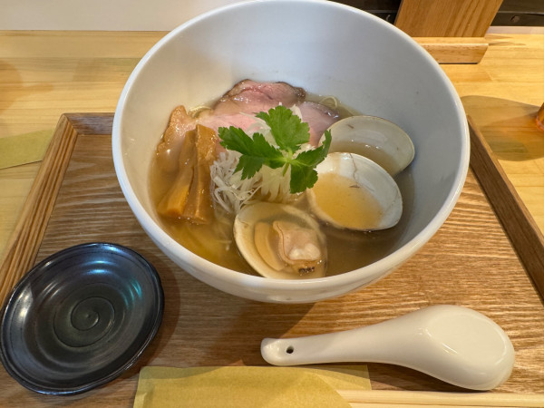 「はまぐりらぁ麺(白)」@麺はやしの写真