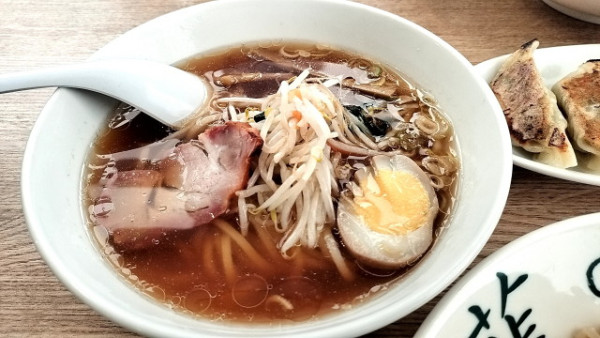 「醤油ラーメンハーフ」@古久家 緑園都市店の写真