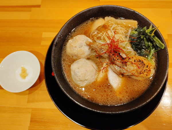「ぱいず特製肉そば」@鶏白湯ラーメン ぱいず オリオン通り店の写真