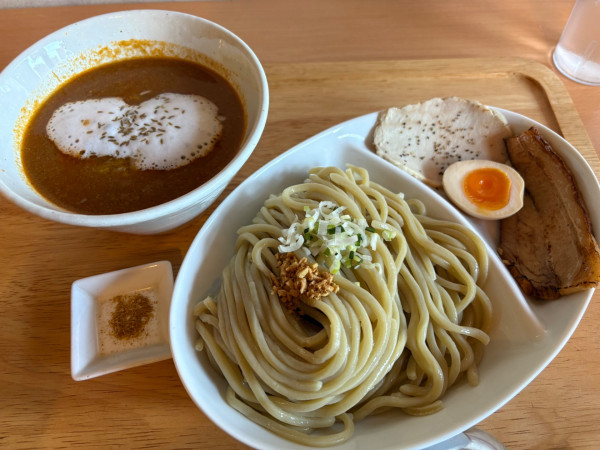 「カレーつけ麺(チキンマッサマン)1000円」@FREEATの写真