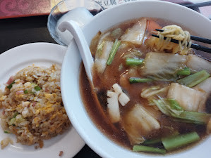 「五目そば＋半炒飯(950)」@中華料理大陸の写真