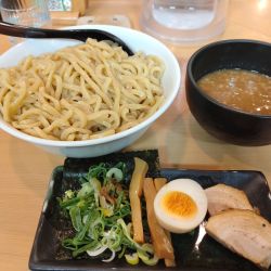 濃厚魚介豚骨つけ麺　熱盛
