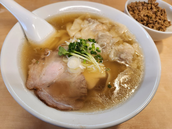 「海老ワンタンメン　日替わりご飯」@手打ち麺処 好き酒師の写真