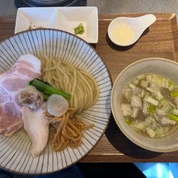 帆立の昆布水つけ麺