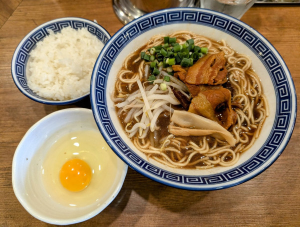 「徳島ラーメンセット1300円」@徳島ラーメン はるまの写真