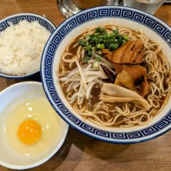 徳島ラーメンセット1300円