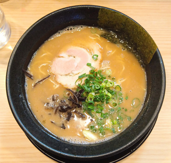 「らーめん」@九州とんこつらーめん ひらさわの写真