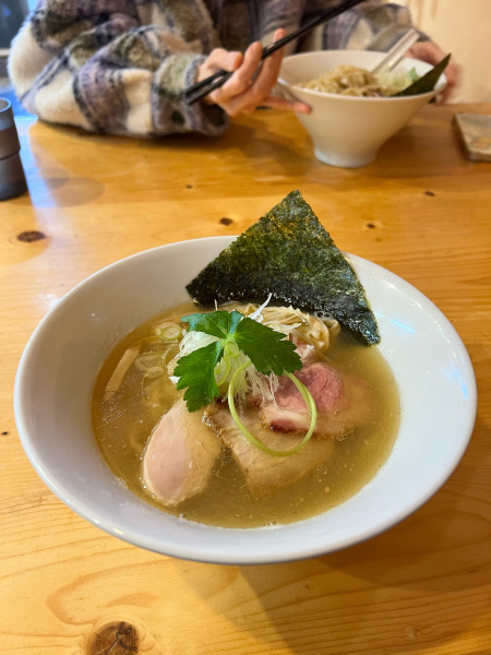 「手揉み中華そば 塩」@麺や晴心の写真