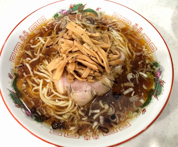 「【限定】イニシャルM1150大盛り150細切りメンマ250」@ラーメン星印の写真