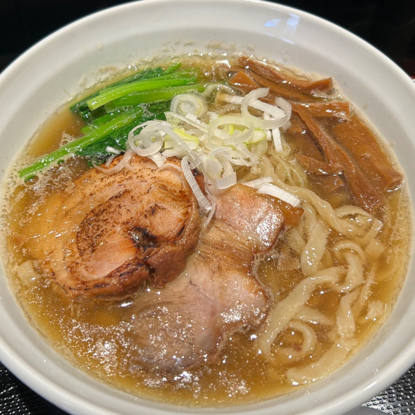 「塩（秋刀魚と貝出汁、手揉み麺）」@ら〜麺 瑞藤の写真