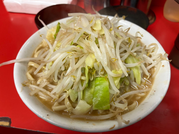 「小ラーメン+チーズ+生卵:880+100+50円」@ラーメン二郎 仙台店の写真