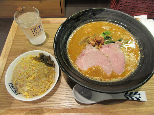 「胡麻辣麺(担々麺)(900円)+半チャーハン380円」@たばち亭の写真