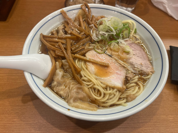 「ワンタン麺＋竹の子」@共楽の写真