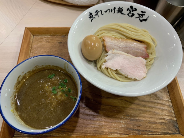 「燻製半熟味玉煮干しつけ麺」@煮干しつけ麺 宮元の写真