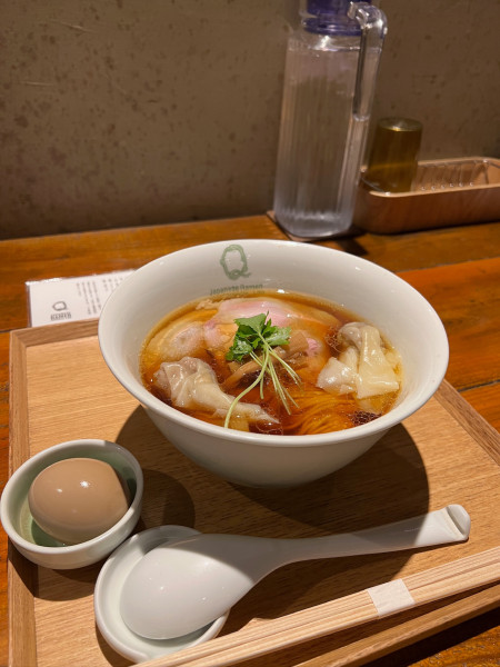 「醤油わんたん麺」@Japanese Ramen Noodle Lab Qの写真