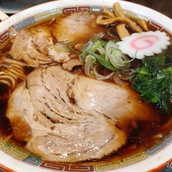 元祖郡山ブラック伝（中細麺：800円）