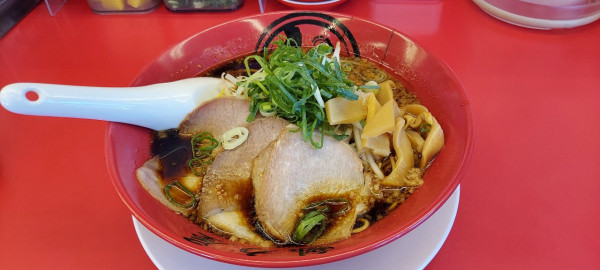 「京都漆黒醤油ラーメン」@魁力屋 浜松店の写真