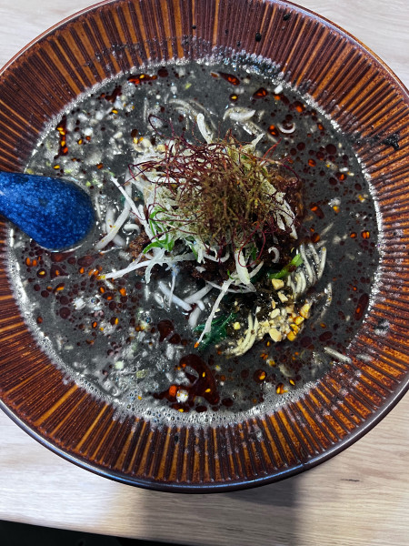 「黒胡麻担々麺」@屋号がない！担々麺の写真