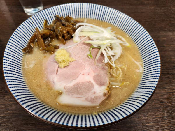 「灼味噌らーめん 山くらげ 味玉」@灼味噌らーめん 八堂八の写真