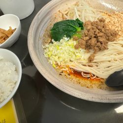成都担担面1200円+ランチライス食べ放題150円