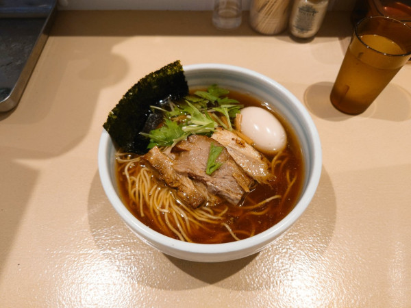 「江戸醤油ら〜麺」@麺屋 江武里の写真