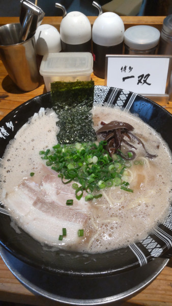 「ラーメン 900円」@博多一双 祇園店の写真