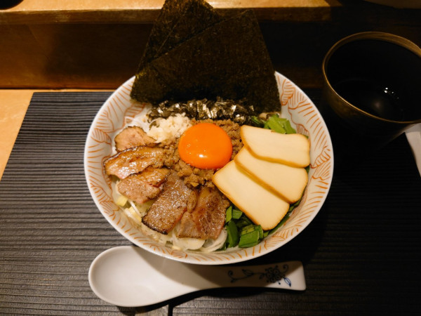 「全部乗せ台湾まぜそば」@麺屋 ずぅうの写真