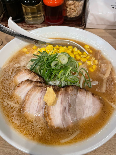 「濃厚味噌チャーシュー麺（コーントッピング）」@威風 秋葉原店の写真