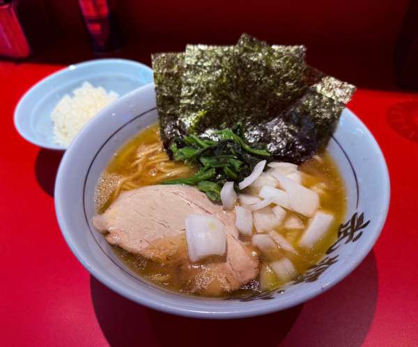 「らーめん（濃いめ・多め￥850）他」@家系らーめん 武将家 浅草店の写真