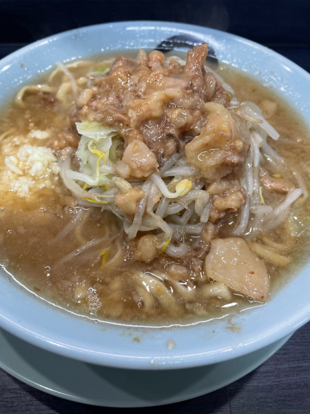 「ラーメン半分」@オリバーヌードルの写真